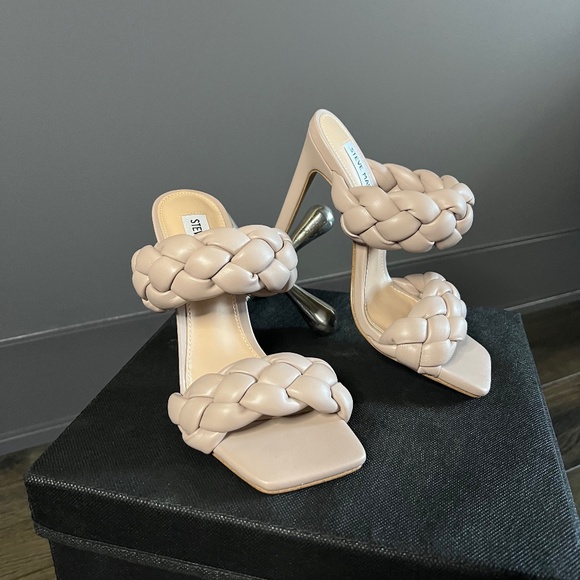 NWOT STEVE MADDEN Kenley Heel Taupe - Picture 2 of 6